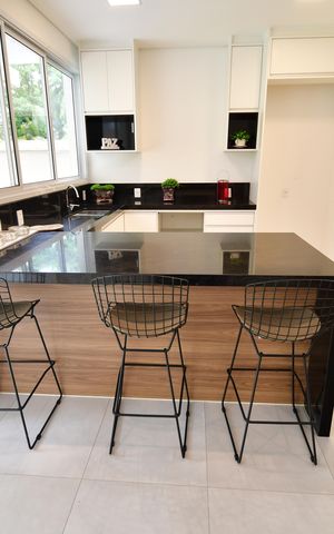 Casa de condomínio para alugar com 502m², 3 quartos e 4 vagasCozinha