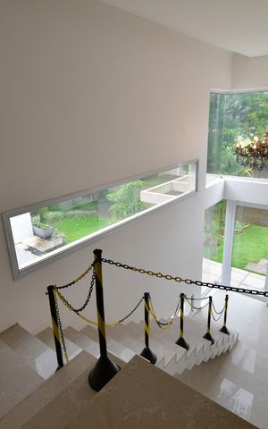 Casa de condomínio para alugar com 498m², 3 quartos e 4 vagasEscada