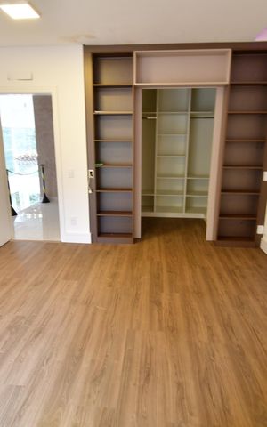Casa de condomínio para alugar com 498m², 3 quartos e 4 vagasQuarto 3 - Suíte 