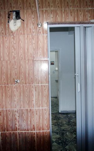 Apartamento para alugar com 60m², 2 quartos e sem vagaBanheiro