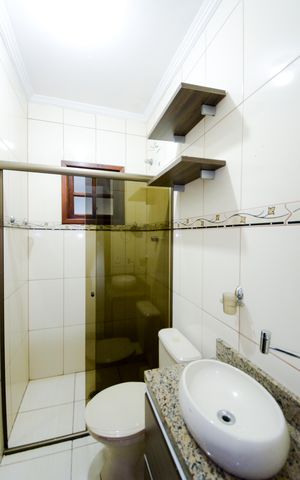 Casa para alugar com 200m², 3 quartos e 2 vagasBanheiro da Suíte  1