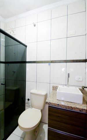 Casa para alugar com 200m², 3 quartos e 2 vagasBanheiro da Suíte - Edícula 