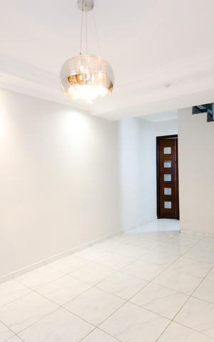 Casa para alugar com 200m², 3 quartos e 2 vagasSala
