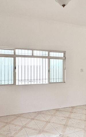 Casa para alugar com 60m², 1 quarto e sem vaga Casa para alugar com 60m², 1 quarto e sem vagaSala/ Quarto