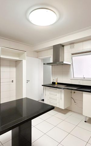 Apartamento para alugar com 156m², 4 quartos e 3 vagas Apartamento para alugar com 156m², 4 quartos e 3 vagasCozinha