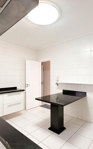 Apartamento para alugar com 156m², 4 quartos e 3 vagas Apartamento para alugar com 156m², 4 quartos e 3 vagasCozinha