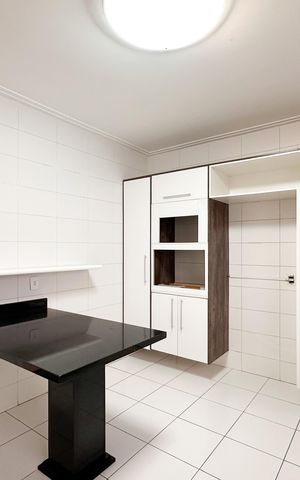 Apartamento para alugar com 156m², 4 quartos e 3 vagas Apartamento para alugar com 156m², 4 quartos e 3 vagasCozinha