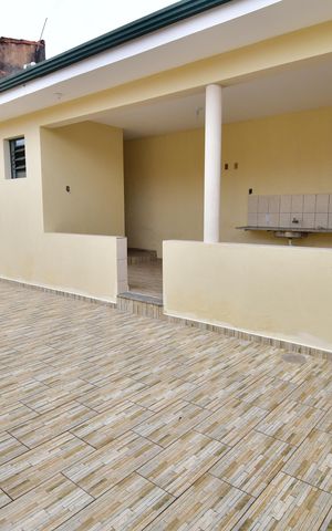 Casa para alugar com 295m², 3 quartos e 3 vagasQuintal