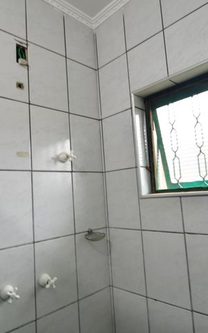 Casa para alugar com 295m², 3 quartos e 3 vagasBanheiro