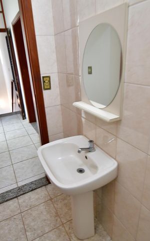 Casa para alugar com 295m², 3 quartos e 3 vagasLavabo