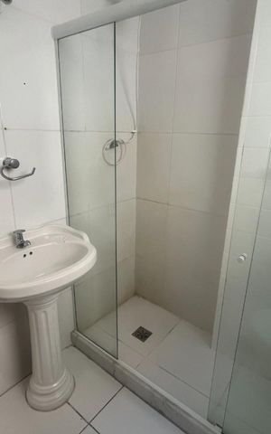Apartamento para alugar com 64m², 2 quartos e sem vaga Apartamento para alugar com 64m², 2 quartos e sem vagaBanheiro