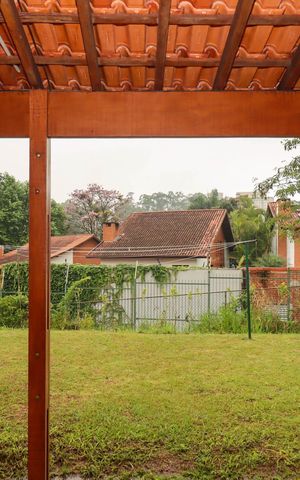 Casa de condomínio para alugar com 238m², 3 quartos e 4 vagasVaranda 