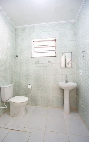 Casa para alugar com 80m², 2 quartos e 1 vaga Casa para alugar com 80m², 2 quartos e 1 vagaBanheiro