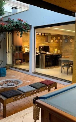 Casa à venda com 401m², 5 quartos e 6 vagasÁrea externa