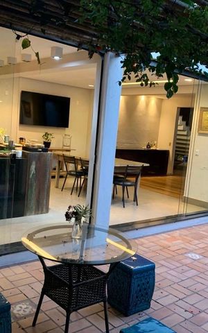 Casa à venda com 401m², 5 quartos e 6 vagasÁrea externa