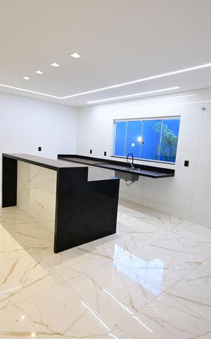 Casa à venda com 237m², 3 quartos e 4 vagas