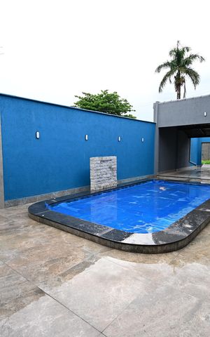 Casa à venda com 237m², 3 quartos e 4 vagas