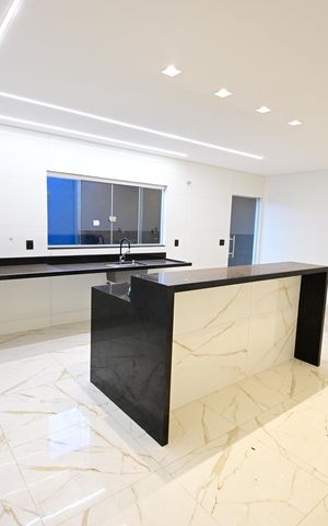 Casa à venda com 237m², 3 quartos e 4 vagas