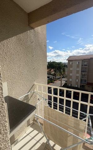 Apartamento para alugar com 48m², 2 quartos e 1 vaga Apartamento para alugar com 48m², 2 quartos e 1 vagaVaranda