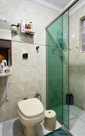 Casa à venda com 250m², 4 quartos e 2 vagas