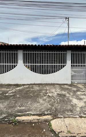 Casa à venda com 250m², 4 quartos e 2 vagas