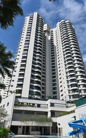 Apartamento à venda com 211m², 4 quartos e 3 vagasFachada