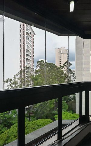 Apartamento à venda com 211m², 4 quartos e 3 vagasVaranda