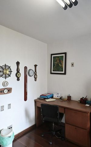 Apartamento à venda com 211m², 4 quartos e 3 vagasEscritório