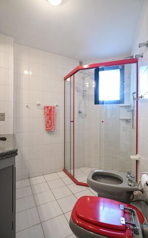 Apartamento à venda com 211m², 4 quartos e 3 vagasBanheiro Suíte 1
