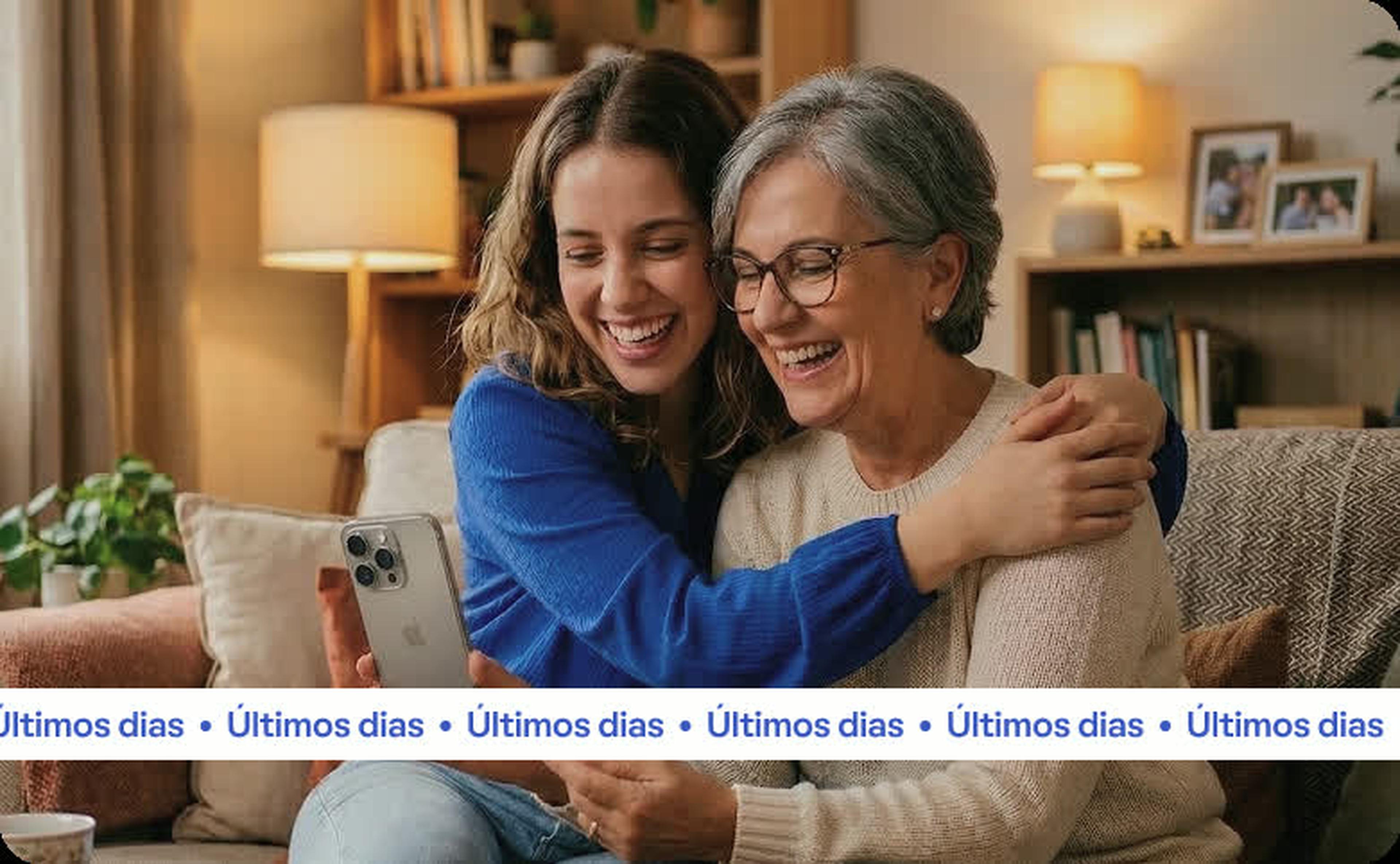 Mãe e filha se abraçando