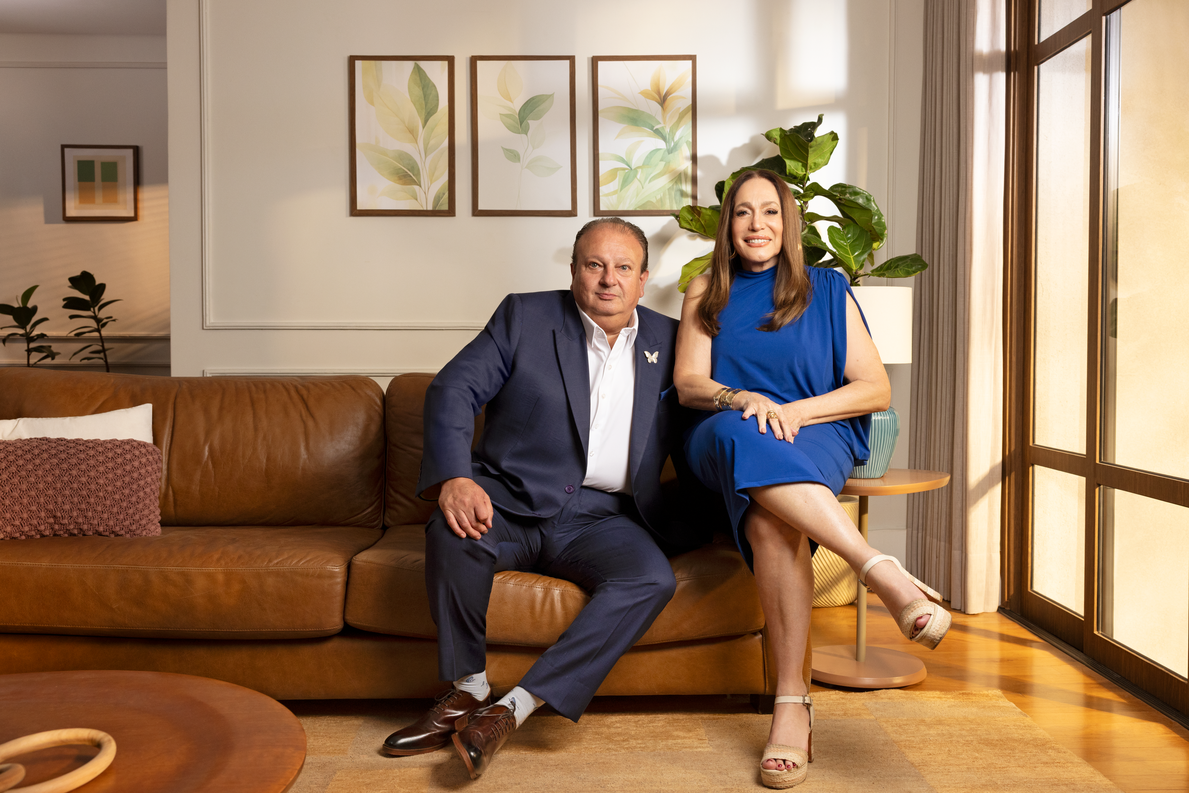 Susana Viera e Érick Jacquin sentados lado a lado