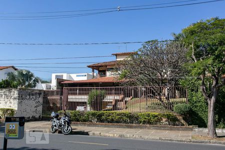 Casa Avenida Otacílio Negrão de Lima, Belo Horizonte, Bandeirantes