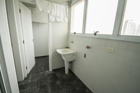 Apartamento para alugar com 136m², 4 quartos e 3 vagas Apartamento para alugar com 136m², 4 quartos e 3 vagasLavanderia