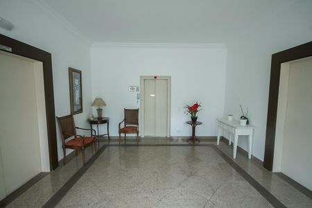 Apartamento para alugar com 136m², 4 quartos e 3 vagasHall de entrada