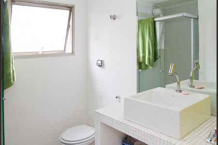 Banheiro de apartamento para alugar com 2 quartos, 80m² em Moema, São Paulo