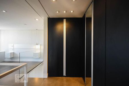 Apartamento para alugar com 86m², 1 quarto e 2 vagasArmário da suíte 