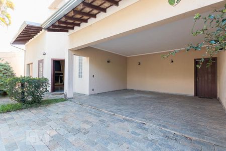 Casa de condomínio à venda com 384m², 4 quartos e 4 vagas Casa de condomínio à venda com 384m², 4 quartos e 4 vagasGaragem