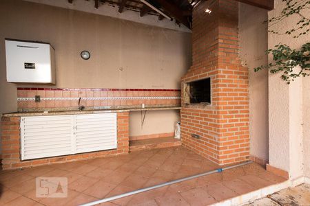 Casa de condomínio à venda com 384m², 4 quartos e 4 vagas Casa de condomínio à venda com 384m², 4 quartos e 4 vagasChurrasqueira