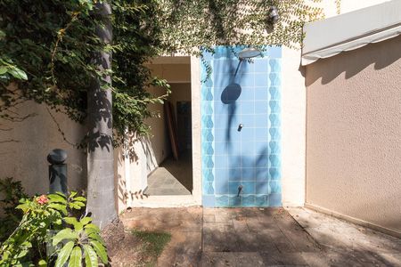 Casa de condomínio à venda com 384m², 4 quartos e 4 vagas Casa de condomínio à venda com 384m², 4 quartos e 4 vagasDucha