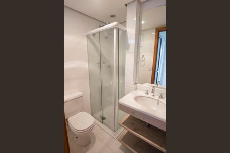 Banheiro Suíte 1 de apartamento para alugar com 2 quartos, 130m² em Vila Andrade, São Paulo