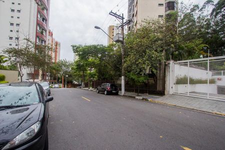 Vista da Rua de apartamento para alugar com 2 quartos, 130m² em Vila Andrade, São Paulo