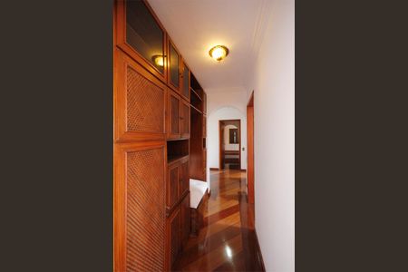 Corredor de apartamento à venda com 3 quartos, 130m² em Vila da Saude, São Paulo