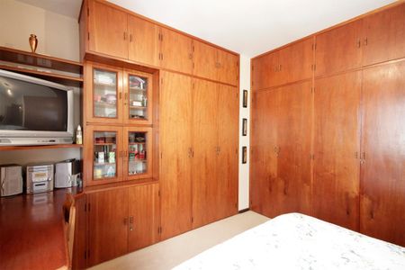 Quarto 1 de apartamento à venda com 3 quartos, 130m² em Jardim Paulista, São Paulo