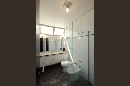 Apartamento à venda com 130m², 3 quartos e 2 vagasbanheiro do Quarto 3 