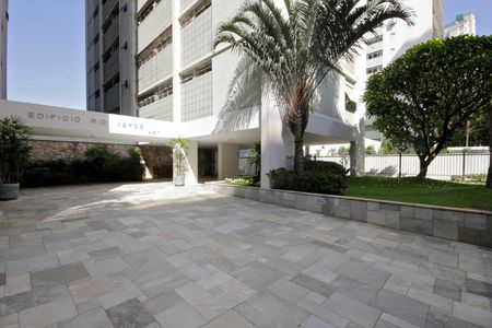 entrada do prédio de apartamento à venda com 3 quartos, 130m² em Jardim Paulista, São Paulo