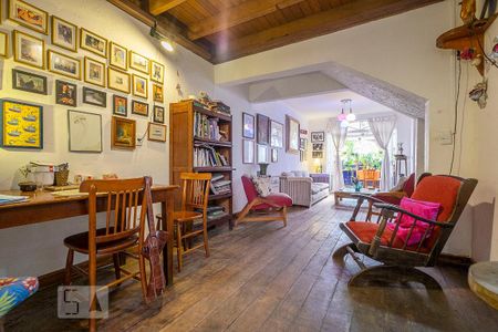 Sala de casa para alugar com 2 quartos, 140m² em Sumaré, São Paulo