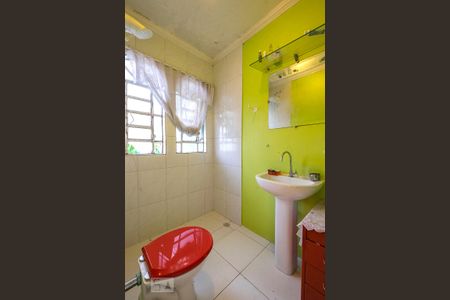 Casa para alugar com 140m², 2 quartos e 2 vagas Casa para alugar com 140m², 2 quartos e 2 vagasSuíte 2 - Banheiro
