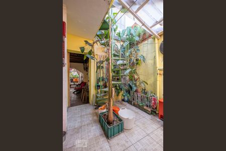 Casa para alugar com 140m², 2 quartos e 2 vagas Casa para alugar com 140m², 2 quartos e 2 vagasQuintal