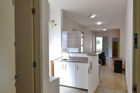 Apartamento para alugar com 45m², 1 quarto e 1 vagaEntrada do apartamento, lavabo e cozinha americana e área interna