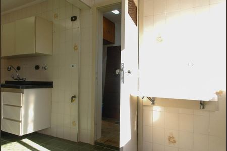 Apartamento à venda com 85m², 2 quartos e 1 vagaCozinha e acesso a área de serviço